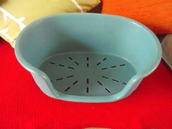 Image 1 of Small Plastic Pet Bed (good clean condition)