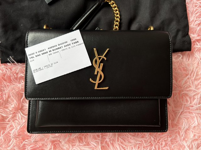 Preview of the first image of SAINT LAURENT Sunset medium leather shoulder bag.