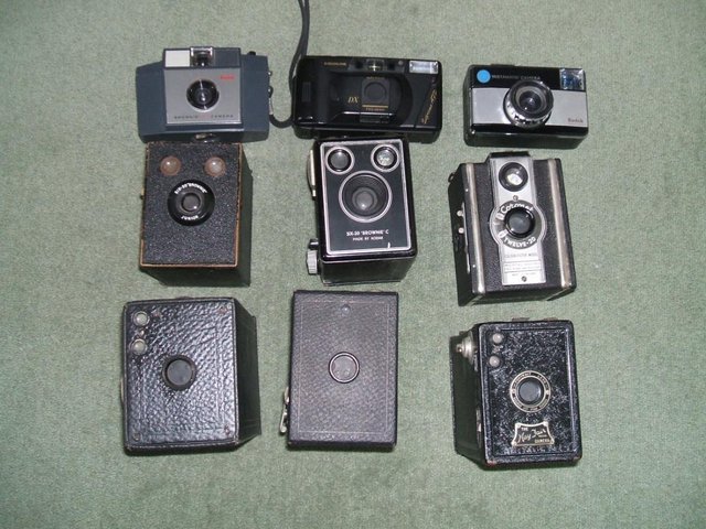 Preview of the first image of old and vintage cameras for sale.
