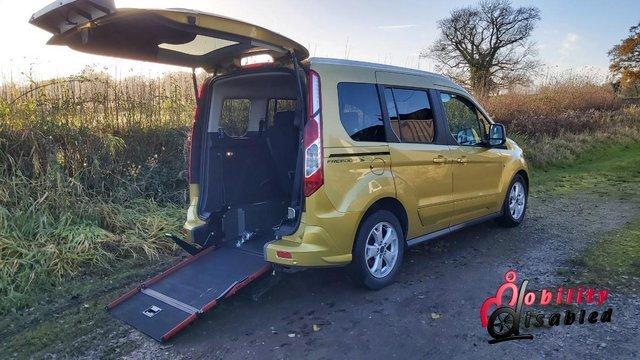 Preview of the first image of 2016 Ford Tourneo Auto Titanium Wheelchair Accessible Car.