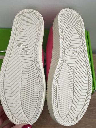 Image 3 of CARIUMA Pink Canvas Shoes Size 4.5