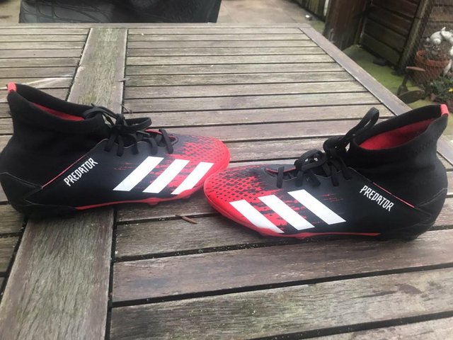 Preview of the first image of Adidas predator football boots size 5 juniour.