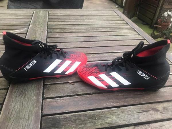 Image 1 of Adidas predator football boots size 5 juniour