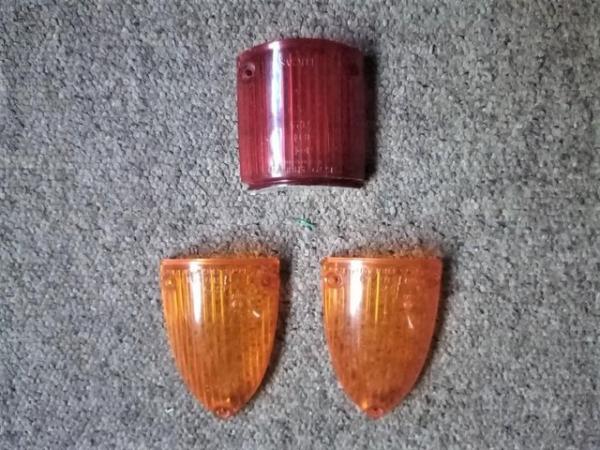 Image 1 of ROVER P6 2000 REAR AMBER INDICATOR LENS PAIR AND 1 REAR STOP