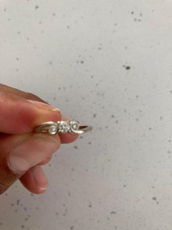 Image 1 of Engagement trilogy ring - 18 ct white gold diamond ring