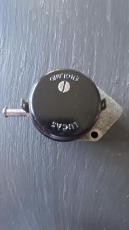 Image 3 of Mk1 MGB 3 synchro overdrive vacuum switch