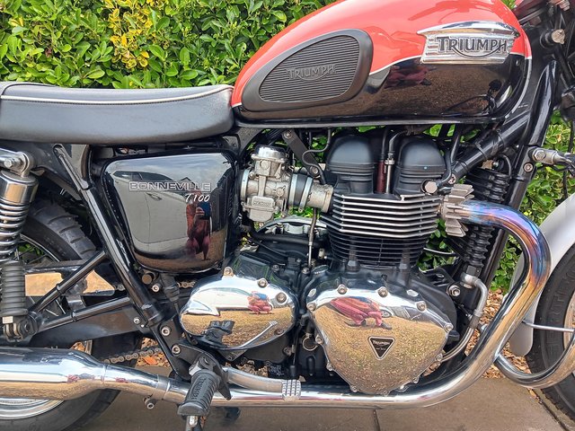 Preview of the first image of Triumph Bonneville T100 for Sale.