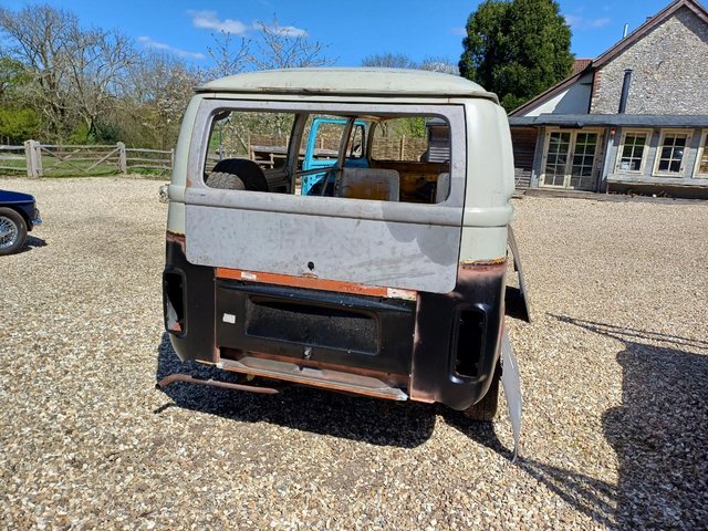 Preview of the first image of Camper van T2 1974 for restoration.
