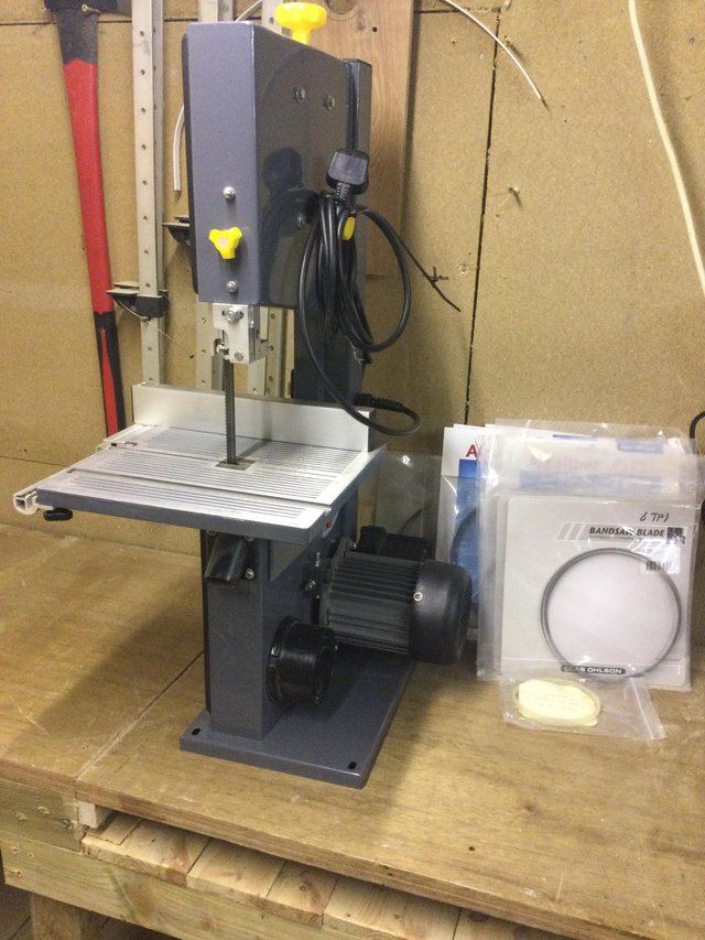 Preview of the first image of Go tech 420 watt bandsaw.