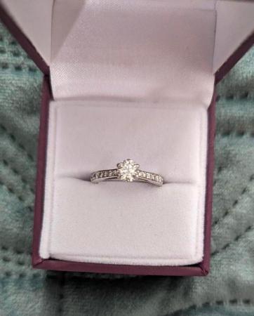 Image 2 of 18ct white gold engagement ring