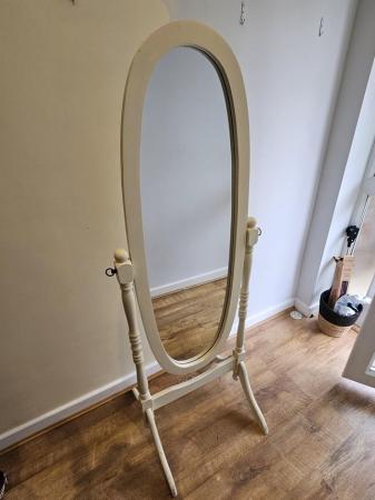 Image 3 of Free Mirror Standing Vintage