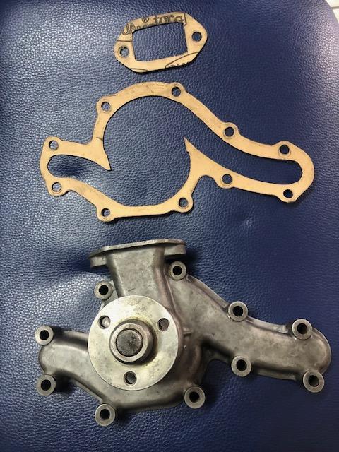 Preview of the first image of Water pump for engine Fiat Dino 2400.