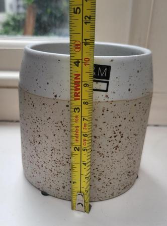 Image 2 of D & M Deco Flower Pot Great condition, small size