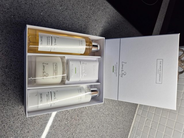 Preview of the first image of White Company Lime &Bay Luxury Boxed Gift Set.