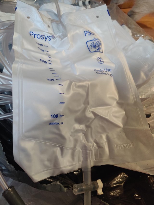 Preview of the first image of FREE Night bags for leg catheter.