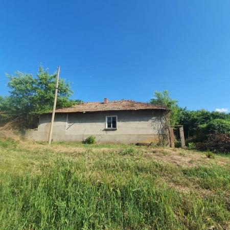 Image 1 of Beautiful cottage in rural Bulgaria with 1750 square meters