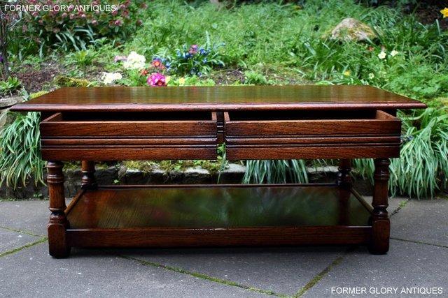 Image 72 of A TITCHMARSH AND GOODWIN STYLE OAK TWO DRAWER COFFEE TABLE