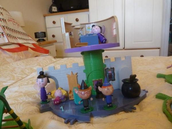 Image 3 of BEN AND HOLLY BEAUTIFUL PLAY SETS