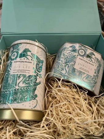 Image 2 of Fortnum & Mason jubilee tea and biscuits gift boxEMPTY