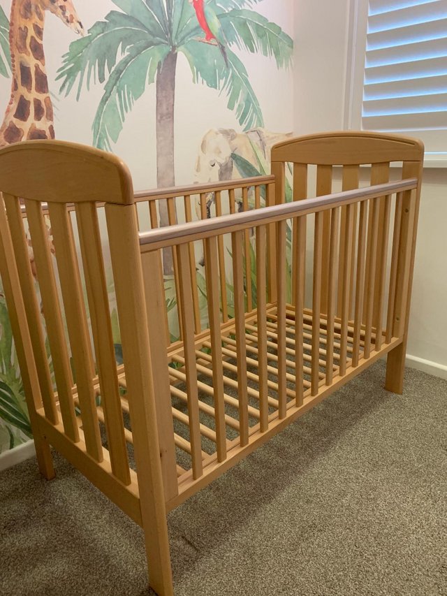 Preview of the first image of mamas and papas accent cot with mattress.