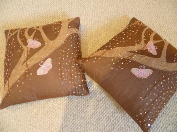 Image 1 of Quality Shimmery Scatter Cushions