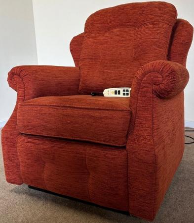 Image 1 of GPLAN ELECTRIC RISER RECLINER DUAL MOTOR CHAIR ~ CAN DELIVER