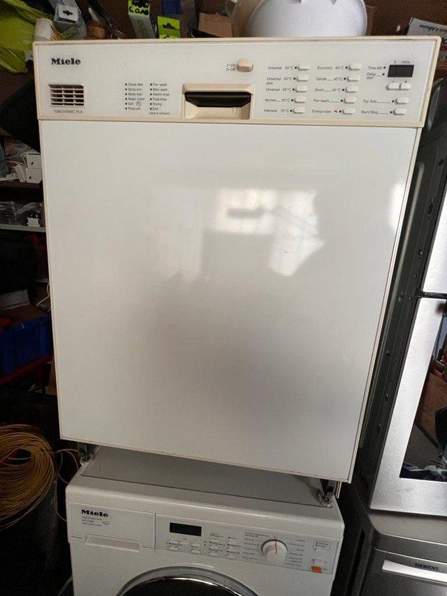 Preview of the first image of Miele Dishwasher G691SC used in good working order.