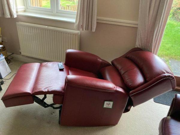 Image 3 of HSL electric Riser-recliner chair, hardly used. Burgundy-red