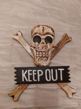 Image 2 of Pirate sign - wooden, keep out