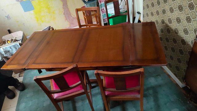 Preview of the first image of Extendable Dining Table & 4 Chairs.