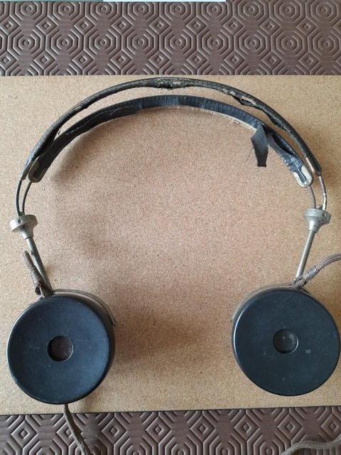 Preview of the first image of Dr Nesper antique 2000ohm headphones.
