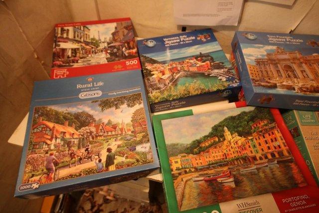 Image 1 of 1000 and 500 pieces jigsaw puzzles