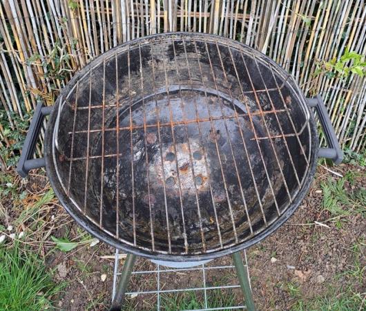 Image 3 of Two free barbecues still in usable condition