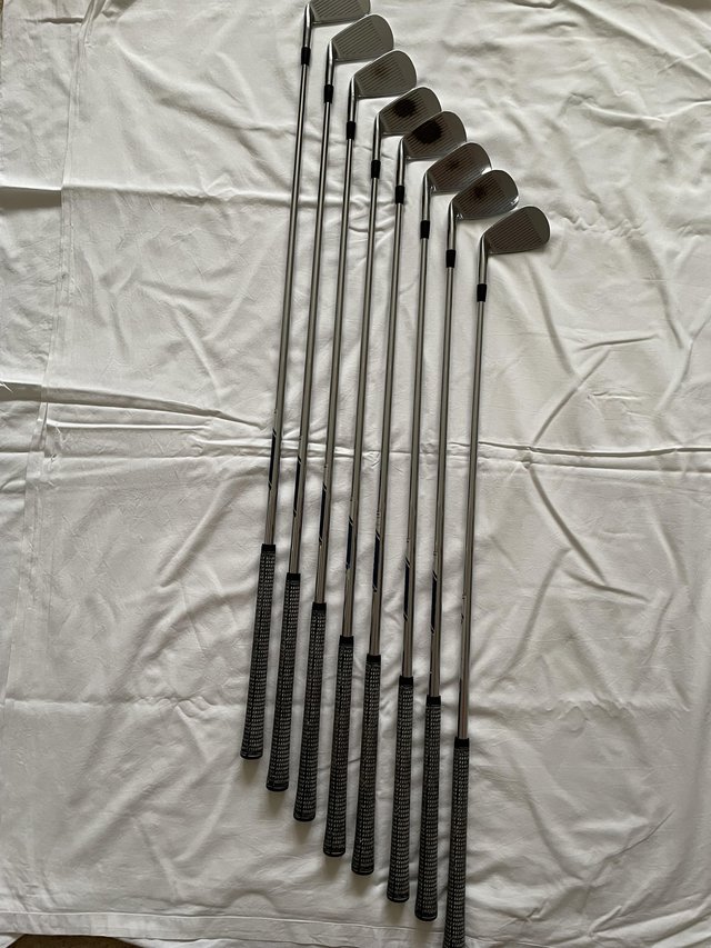 Preview of the first image of Mizuno MP62 golf clubs (Project X shafts).