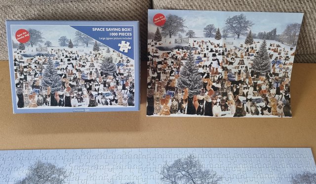 Image 2 of 1000 piece jigsaw called CHRISTMAS CATS by OTTER HOUSE PUZZL