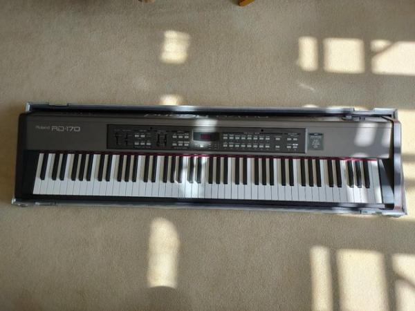 Image 2 of Roland RD 170 Stage Piano 88 - Fantastic condition