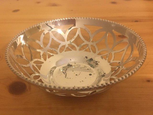 Preview of the first image of Vintage 1970s Viners, Sheffield silver plated bon bon dish..