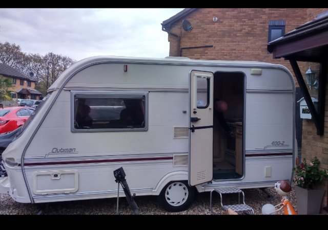 Preview of the first image of (REDUCED Now) 1998 Caravan lunar.