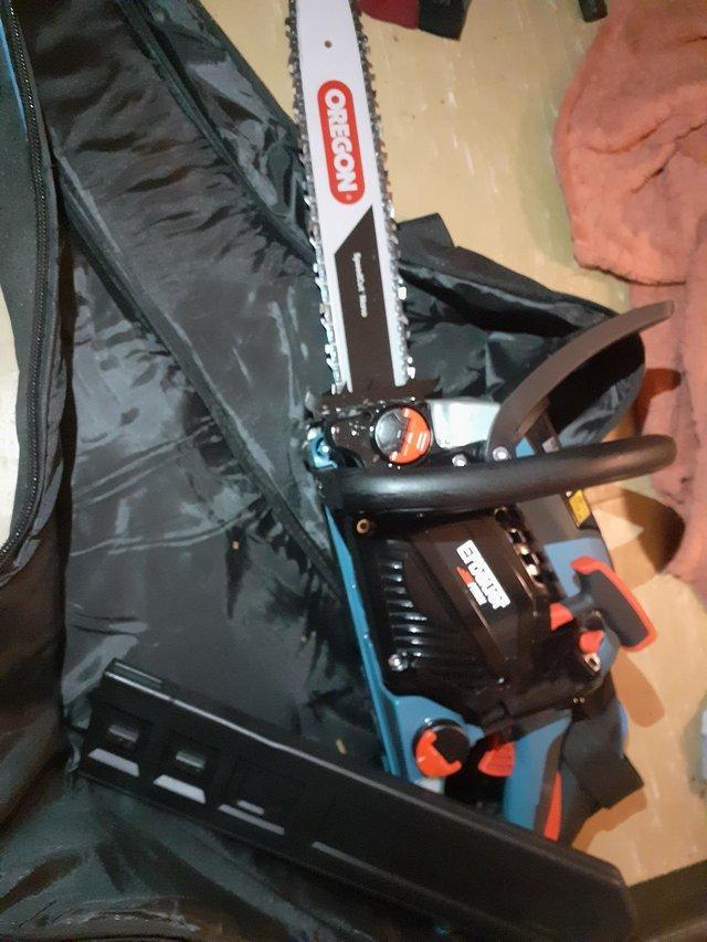 Preview of the first image of Erbauer petrol chainsaw 40cm new!!!!.