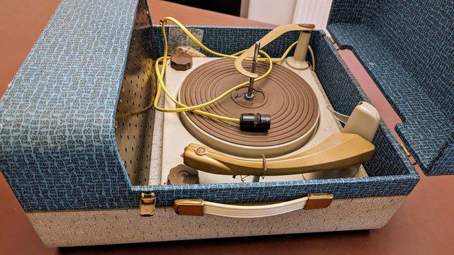 Image 2 of Vintage 1950's EAR Record Player