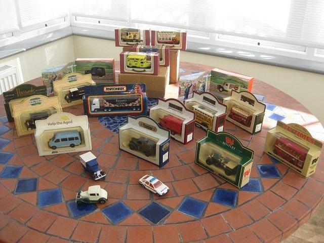 Preview of the first image of 20 VARIOUS DIE CAST VINTAGE MODELS.