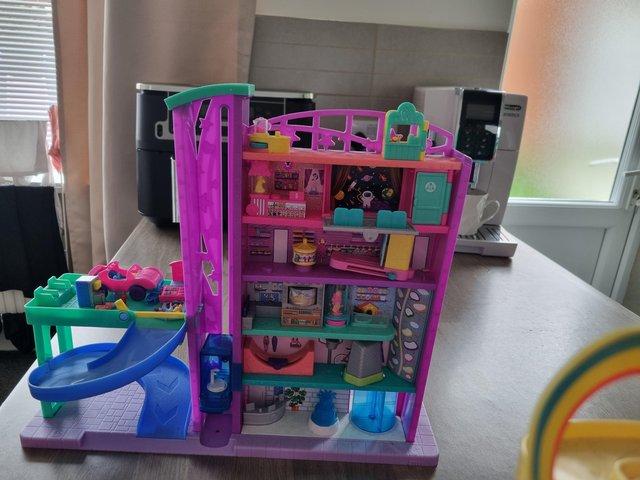 Preview of the first image of Good condition Polly Pocket Mall.