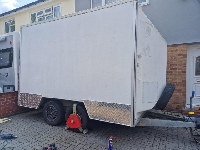 Twin Axle Box Trailer with 240 Hook Up
