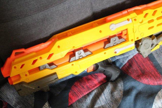 Preview of the first image of Nerf Gun, separates into 2 guns.