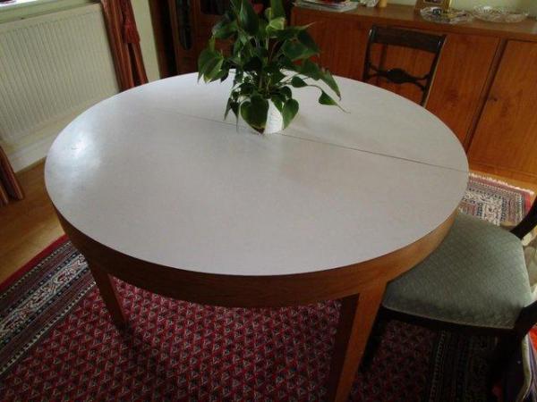 Image 1 of Dining table with 3 extension options