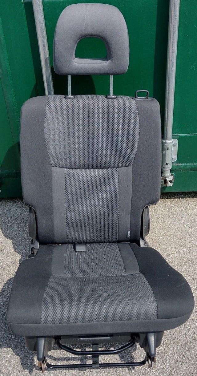 Preview of the first image of Toyota Mk2 XA20 RAV4 3-Door Rear-Left Seat With Headrest.