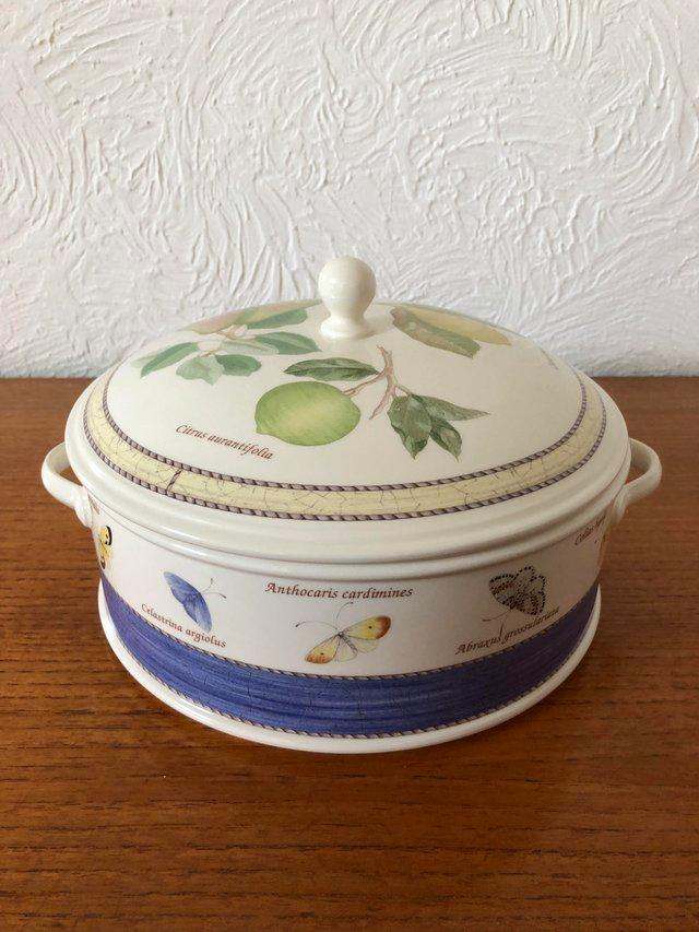 Preview of the first image of Wedgwood Sarah’s Garden large lidded tureen/casserole dish.