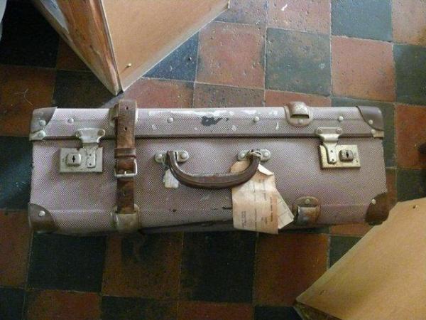 Image 2 of Vintage Suitcase Pullman Fibre