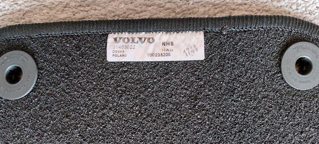 Image 2 of Volvo V40 Black Carpet mats unused