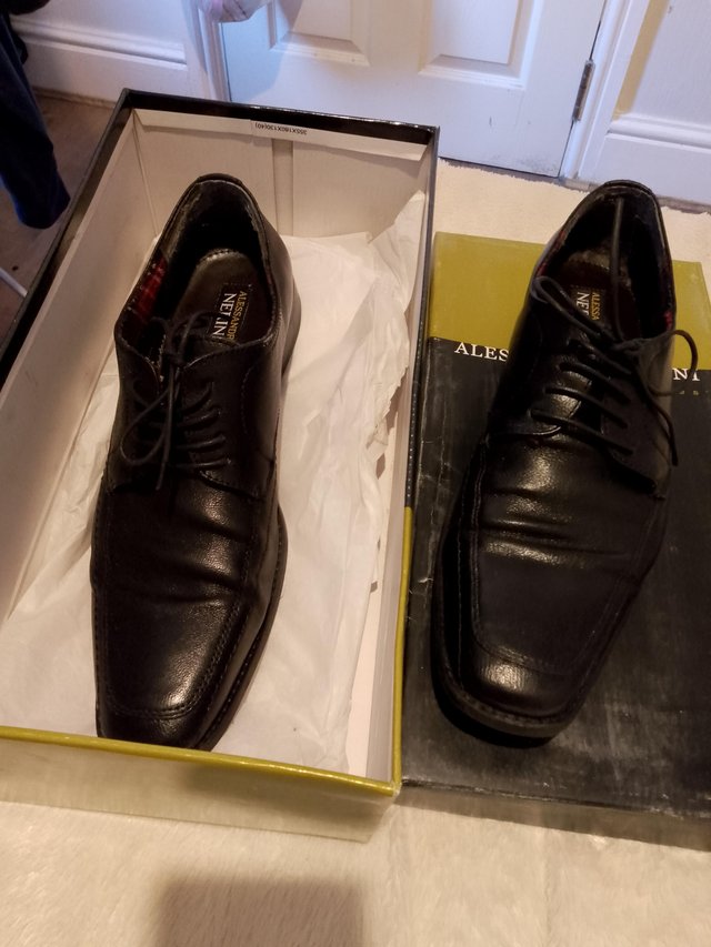 Preview of the first image of Mens size 8 black shoes, leather..